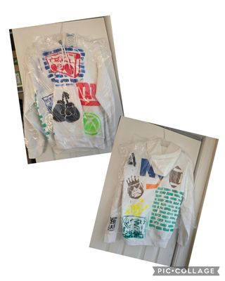 Gildan Hooded Sweatshirt graffti art on it Men's - S