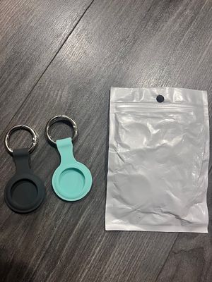 NEW 2 keychairn Airtag holders Green and black