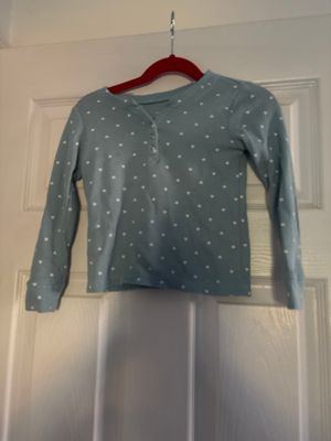 Childrens place blue top with white hearts  3T