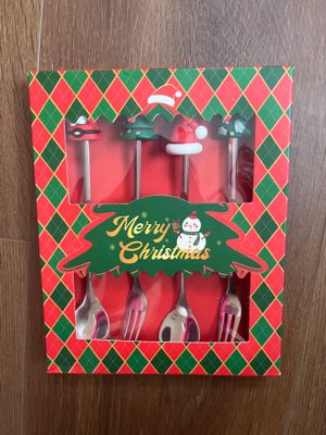 Unlnown New in box Christmas fork and spoon set