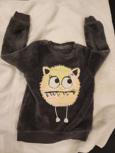 gray fluffy sweater gray fluffy sweater 5T/5