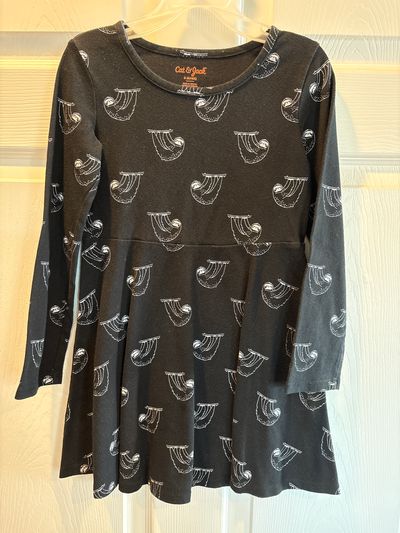 Cat & Jack Black/white long sleeve sloth dress size 6/6x 6T/6