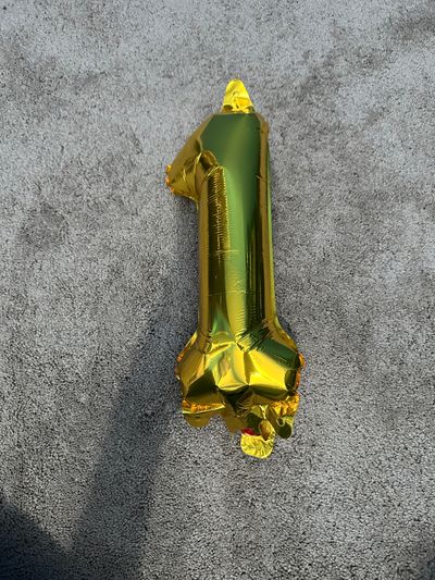 N/A Gold number 1 balloon about 13 inches