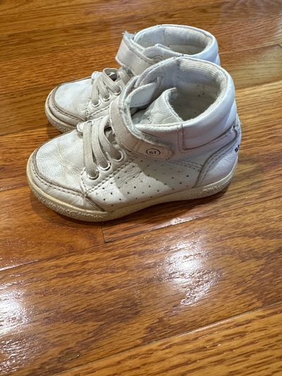 Stride rite Size 4W white Velcro high top sneakers 4 (Toddler)