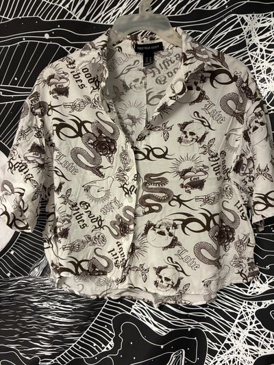 Streetwear society good vibes design White buttondown crop blouse w skulls snakes love butterfly Junior M - 6