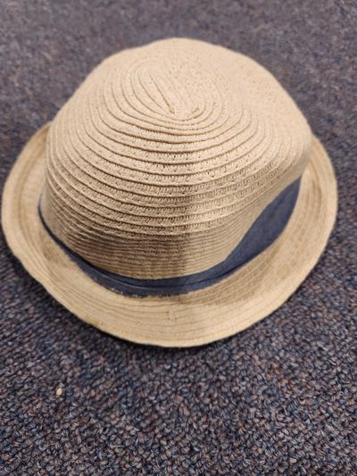 Carters Summer hat /9 to 12 months/ Infant (0-2 yrs)