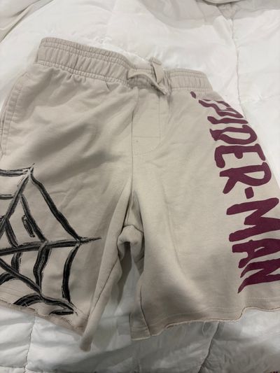 Marvel Spider-Man shorts says size small 6T/6