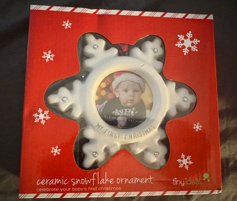 Tiny Ideas NEW- Ceramic Snowflake Ornament Frame