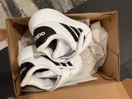 Adidas White and black adidas toddler sneakers w/velcro barely worn!!!! 6 (Toddler)