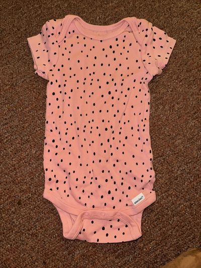 Gerber pink with black polka-dots short sleeve onesie 12 Months