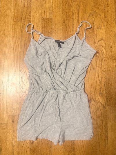 Forever 21 romper size small Forever 21 romper size small Women's - S