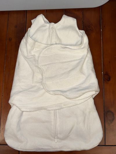 Halo Sleep Sack Swaddle. Birth-3 months. 6-12 lbs Halo Sleep Sack Swaddle. Birth-3 months. 6-12 pounds 0-3 Months