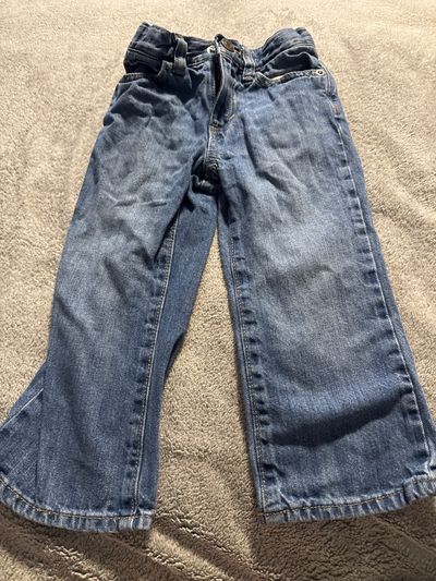 Old Navy Size 2 jeans with button and zipper 2T