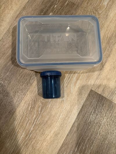 New Titan Lunch set Container and small bottle