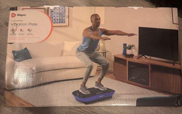 Brand new life, pro Cosmo plate, vibration plate, Many health benefits retails $180