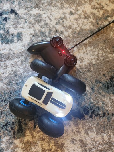 Remote control car that flips New battery included