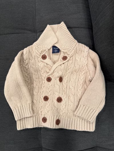 Baby gap 100% cotton tan sweater with buttons 6-12 Months