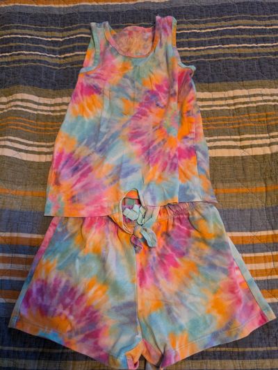 Childrens Place 2 Piece Tie Dye Shorts Set Size 5/6 6T/6