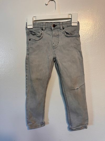 Zara Distressed Grey Skinny Jeans 4T