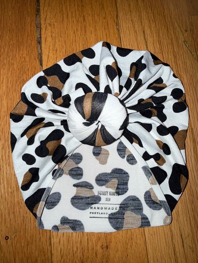 Bunny Knots Small size leopard print knotted baby hat Infant (0-2 yrs)