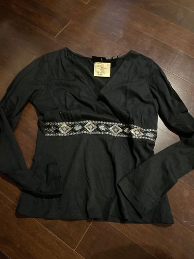 New York & Company New long sleeve black shirt with sequin design Women's - XS