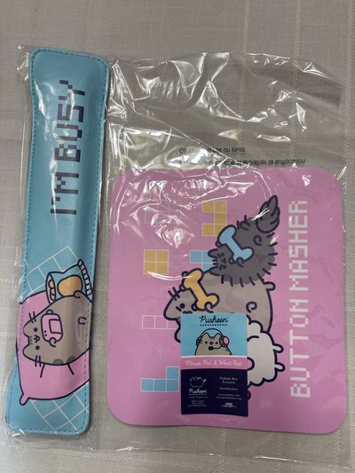 New - Pusheen mouse pad and wrist rest