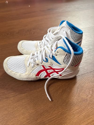 ASICS Wrestling shoes 13 (Lil' Kid)