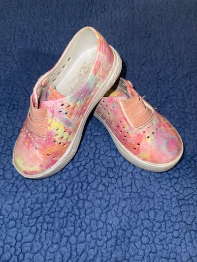 Blowfish Pink tie dye rubber sneaker - doubles as a water shoe 9 (Lil' Kid)