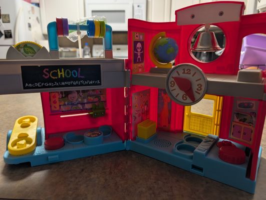 Fisher Price little people schoolhouse Little people school house
