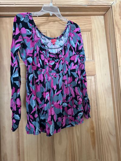 Elle  Women's - M