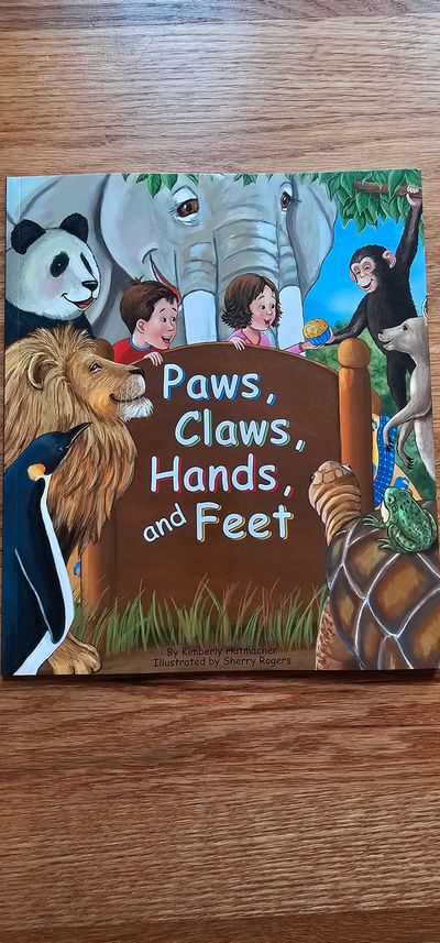 Title "Paws, Claws, Hands, and Feet" Brand New shows how paws, claws, hands, and feet help animals