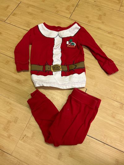 Old Navy Santa PJ set 18-24 Months