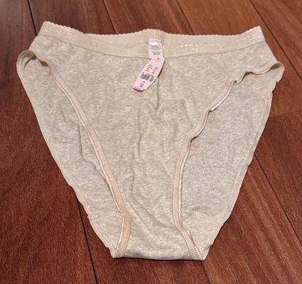 When will Victoria's Secret underwear size medium Retail $7.50