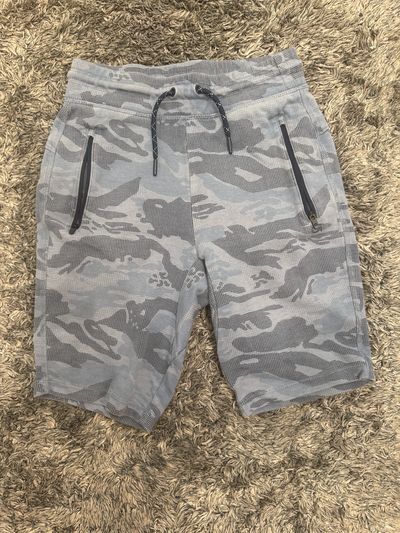 GAP XXL Blue Camo active Shorts Zipper Pockets  14-16
