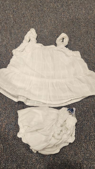 Old Navy Tank top and bloomers 3-6 Months