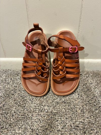 Cat & Jack brown sandals Like new- worn once. Excellent condition. Brown Velcro sandal 10 (Lil' Kid)