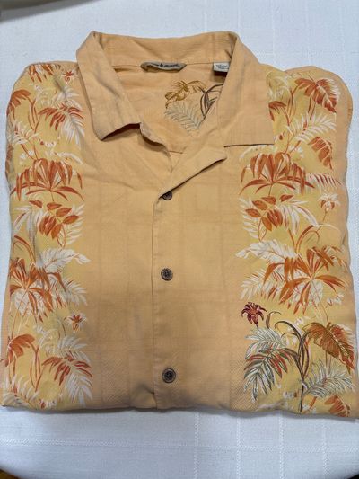 Tommy bahama silk short sleeve button down shirt Yellow with embroidery - size XL Men's - XL