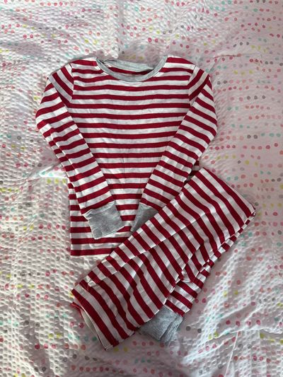 Amazon essentials Pajamas 7-8