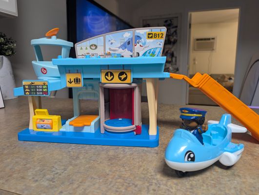 Fisher Price  little people Airport Brand new with plane and pilot