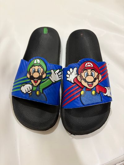 Mario Size 12-13 slides play condition 12 (Lil' Kid)