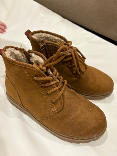 Cat and jack Zip side furry boots 13 (Lil' Kid)