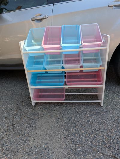 Dr Sues toy organizer with 11 bins The places you will go graphics on side panels