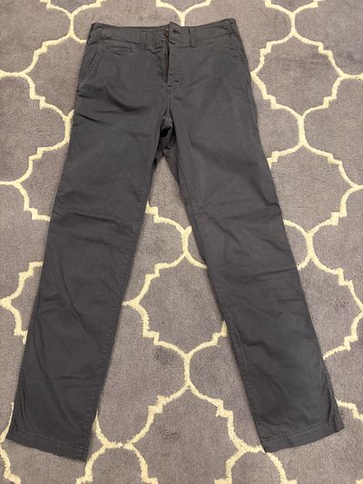 American Eagle 9 Gray khaki pants 30x34 extreme flex straight fit 30