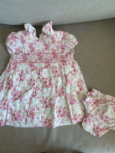Gap size 6 to 12 months Floral dress a matching bloomers 6-9 Months