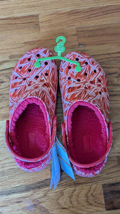 Crocs Brand new lined candy cane Crocs men's 7 women's 9 9 (Adult)