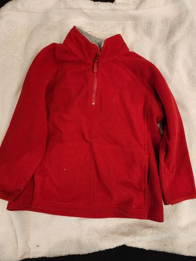 Old Navy fleece pullover fleece pullover features a quarter-zip neckline 4T