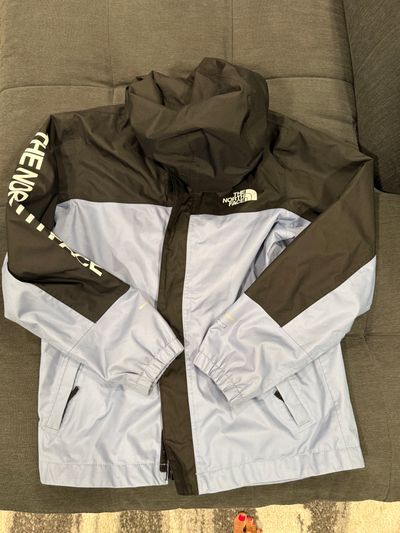 North Face Blue and black boys fall windbreaker/rain jacket barely worn!!! 10-12