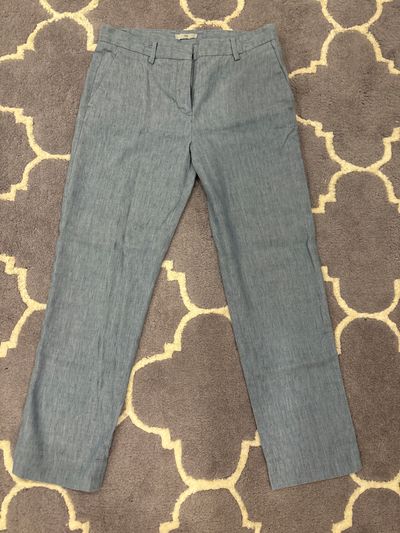 Gap 10 Chambray / light denim color soft stretch capri dress pants Women's 2