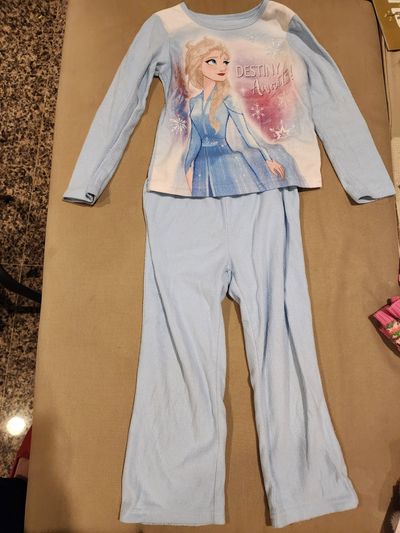 Disney frozen 2 fleece pajama set Disney frozen 2 fleece pajama set 4T