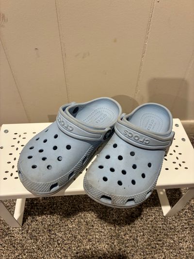 Baby Blue Croc Good condition- Crocs brand 11 (Lil' Kid)